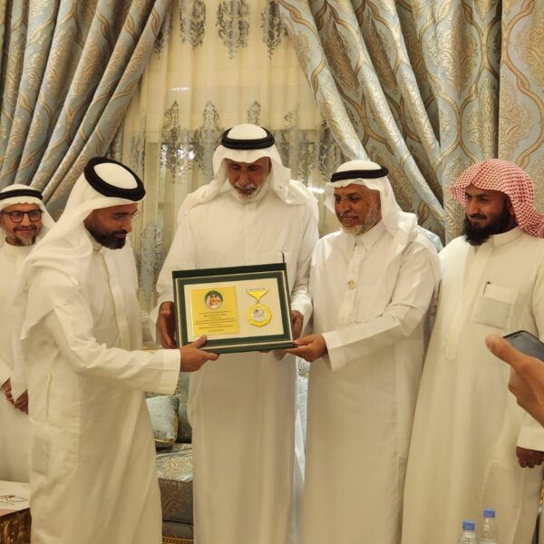 الدكتور راشد بن محمد أباألخيل1 600x600