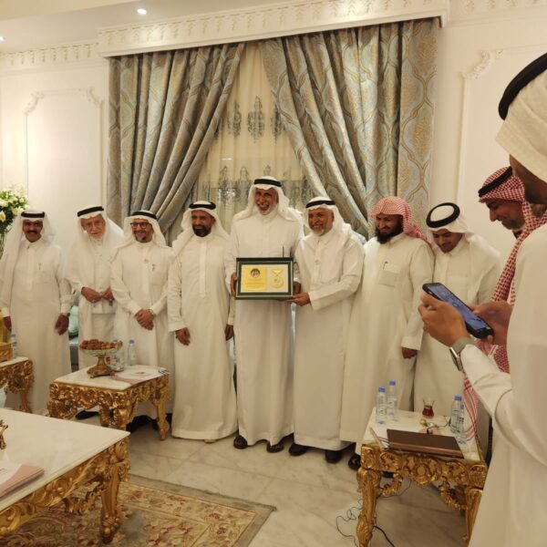 الدكتور راشد بن محمد أباألخيل2 600x600